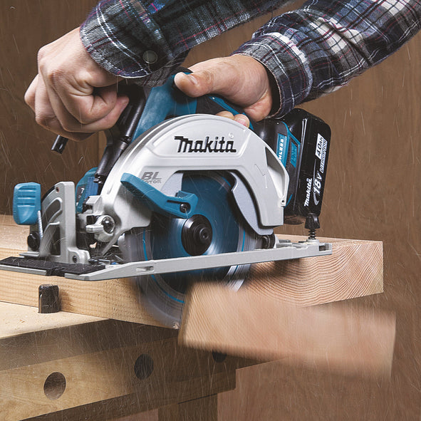 Makita Cirkelsåg 18V LXT DHS680RTJ laddare + 2x 5Ah + MAKPAC