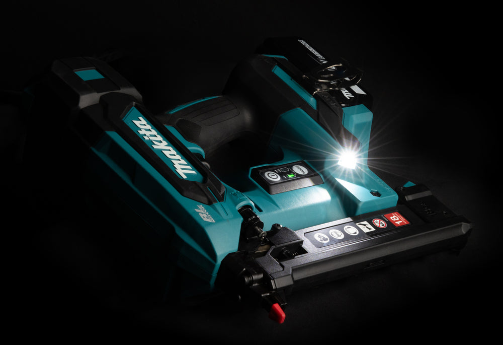 Makita Klammerpistol LXT - DST630ZJ 18V Naken