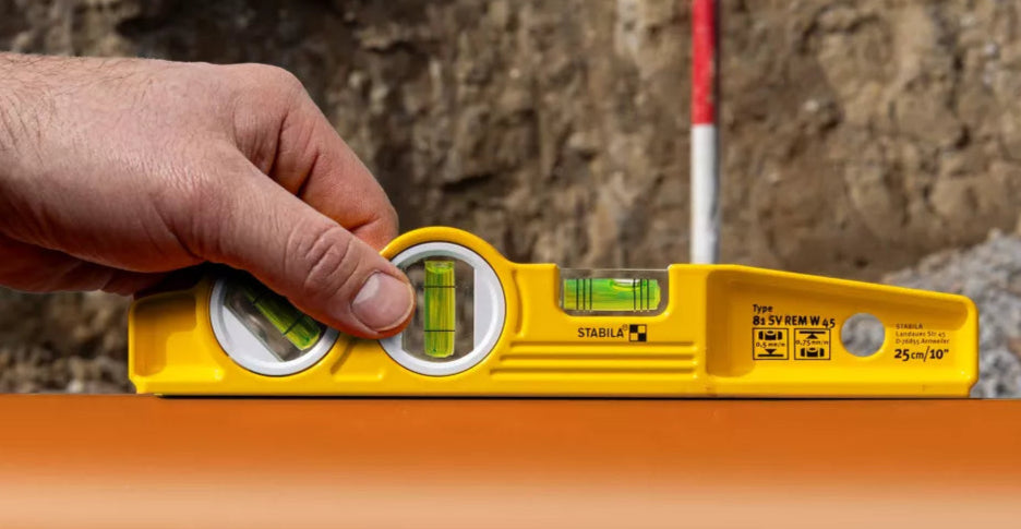 Vattenpass 81 SV REM W45 torpedo med magnet i väska