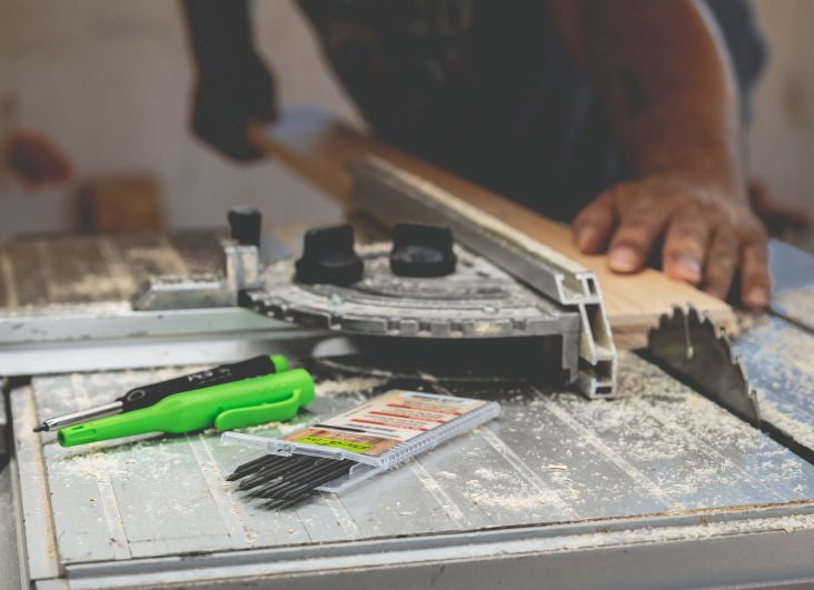 Pica Dry Märkpenna och reservstift Graphite hårdhet H för snickare