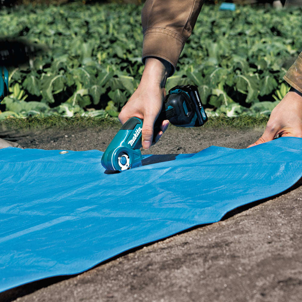 Makita Universalsax CXT CP100D 12V med Powerpack laddare + 1st 12V 2Ah batteri