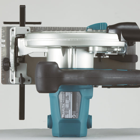 Makita Cirkelsåg HS6601 1050W