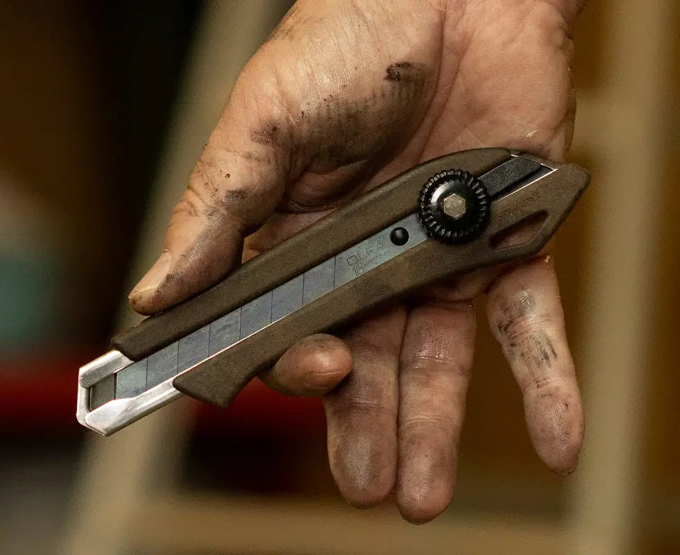 Olfa Woody Brytbladskniv 18mm skruvlås