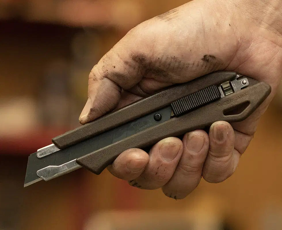 Olfa Woody Brytbladskniv 18mm glidlås