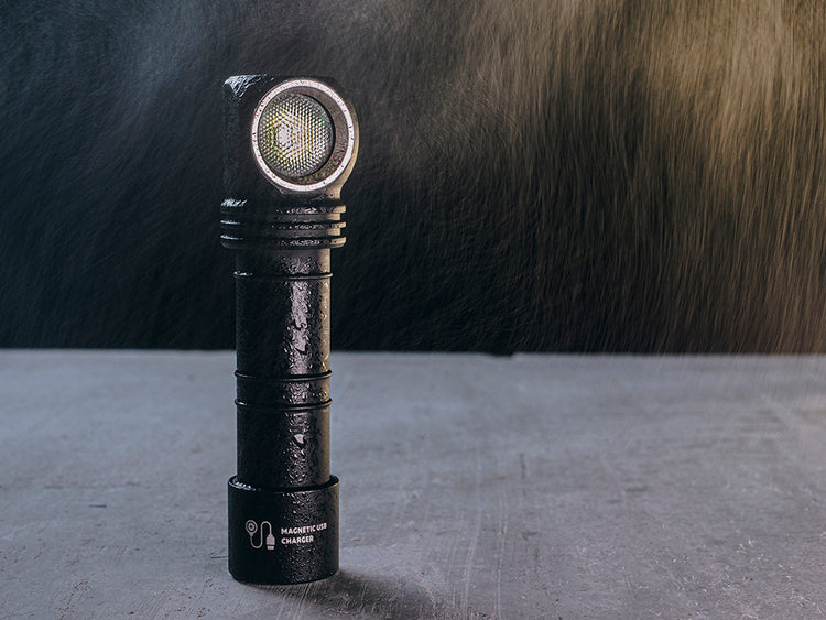 Pannlampa Armytek Wizard C2 Pro Magnet USB laddning 2500 Lumen