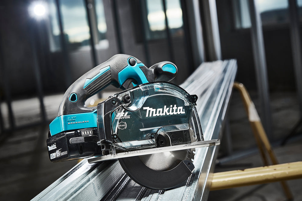 Makita Metallcirkelsåg LXT 18V Naken - DCS553Z