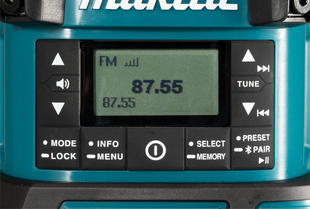 Makita Lykta/Radio 18V FM/DAB DMR056